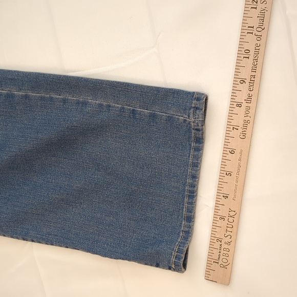Levi's Signature Totally Shaping Straight High Rise Jean Sz 28L - Picture 11 of 12